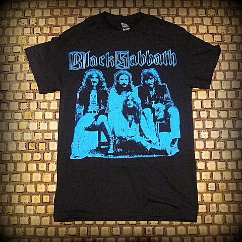 BLACK SABBATH - Group Photo / Logo -Vintage Two Sided Printed- T-Shirt